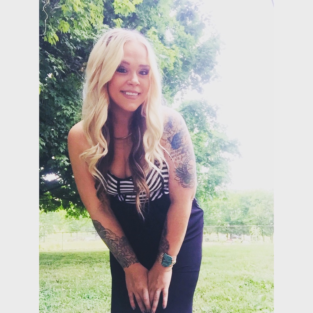 Meet your Posher, Ashley